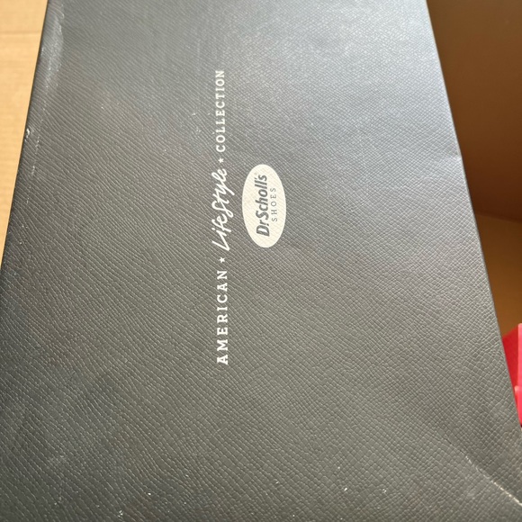 NWT DR. SCHOLLS wedge booties! Size 7. Never worn and super comfortable! - Picture 3 of 7